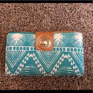 Bella Taylor wallet